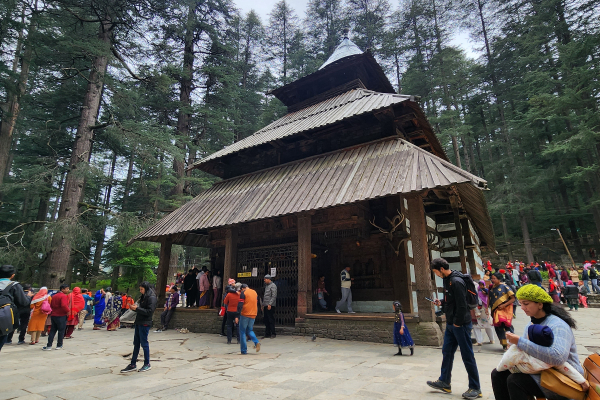 hidimbadevi-mandir-himachal-trip