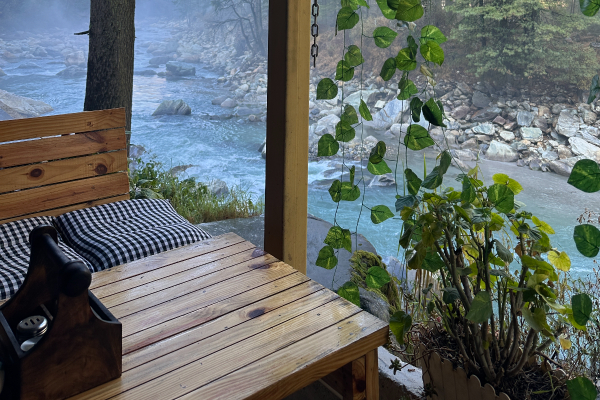 riverside-camping-himachal-trip